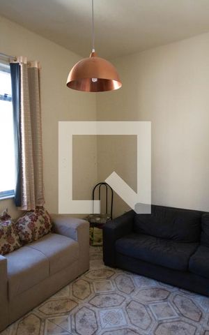 Casa à venda com 100m², 1 quarto e 2 vagas Casa à venda com 100m², 1 quarto e 2 vagasSala