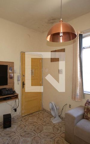 Casa à venda com 100m², 1 quarto e 2 vagas Casa à venda com 100m², 1 quarto e 2 vagasSala