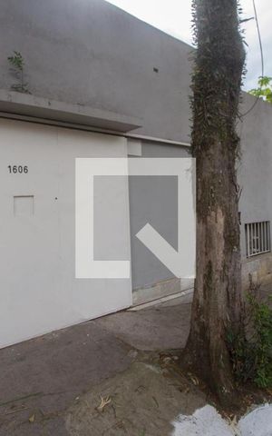Casa à venda com 1000m², 7 quartos e 5 vagasFachada