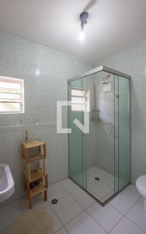 Casa à venda com 1000m², 7 quartos e 5 vagasEdícula - Banheiro