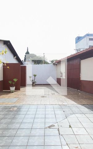 Casa à venda com 760m², 4 quartos e 2 vagas Casa à venda com 760m², 4 quartos e 2 vagasGaragem
