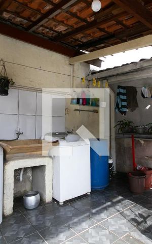 Casa à venda com 760m², 4 quartos e 2 vagas Casa à venda com 760m², 4 quartos e 2 vagasÁrea de Serviço