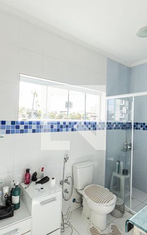 Casa à venda com 160m², 1 quarto e 2 vagas Casa à venda com 160m², 1 quarto e 2 vagasBanheiro Quarto