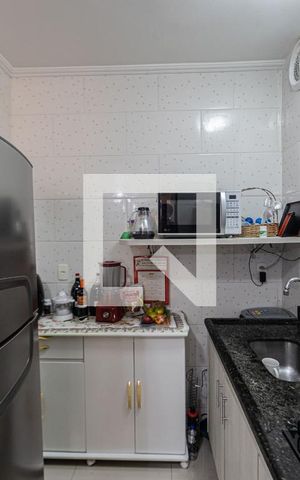 Casa à venda com 160m², 1 quarto e 2 vagas Casa à venda com 160m², 1 quarto e 2 vagasCozinha
