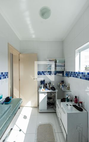 Casa à venda com 160m², 1 quarto e 2 vagas Casa à venda com 160m², 1 quarto e 2 vagasBanheiro Quarto
