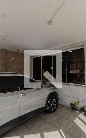 Casa à venda com 160m², 1 quarto e 2 vagas Casa à venda com 160m², 1 quarto e 2 vagasGaragem