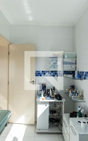 Casa à venda com 160m², 1 quarto e 2 vagas Casa à venda com 160m², 1 quarto e 2 vagasBanheiro Quarto