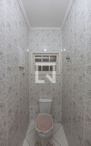 Casa à venda com 160m², 1 quarto e 2 vagas Casa à venda com 160m², 1 quarto e 2 vagasLavabo