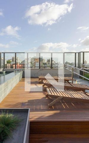 Apartamento à venda com 73m², 2 quartos e 2 vagas Apartamento à venda com 73m², 2 quartos e 2 vagasÁrea comum - Piscina