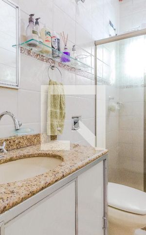 Casa à venda com 274m², 4 quartos e 2 vagas