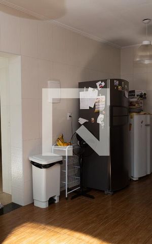 Casa à venda com 450m², 6 quartos e 2 vagas Casa à venda com 450m², 6 quartos e 2 vagasCozinha