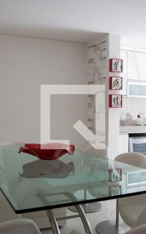 Casa à venda com 360m², 4 quartos e 6 vagas Casa à venda com 360m², 4 quartos e 6 vagasSala de Jantar