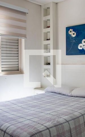 Casa à venda com 360m², 4 quartos e 6 vagas Casa à venda com 360m², 4 quartos e 6 vagasQuarto 1