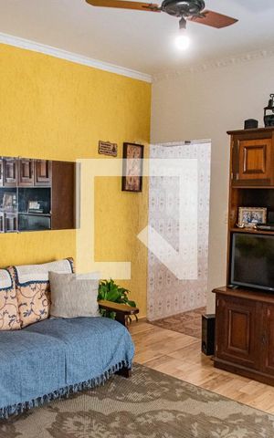Casa à venda com 400m², 3 quartos e 5 vagas Casa à venda com 400m², 3 quartos e 5 vagasSala