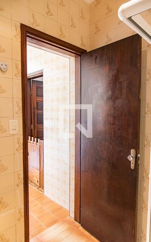 Casa à venda com 400m², 3 quartos e 5 vagas Casa à venda com 400m², 3 quartos e 5 vagasBanheiro de serviço