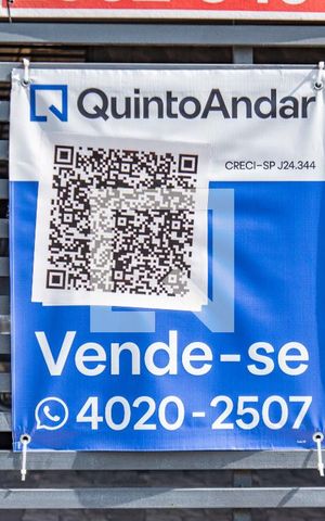 Casa à venda com 400m², 3 quartos e 5 vagas Casa à venda com 400m², 3 quartos e 5 vagasFachada