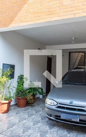 Casa à venda com 400m², 3 quartos e 5 vagas Casa à venda com 400m², 3 quartos e 5 vagasGaragem