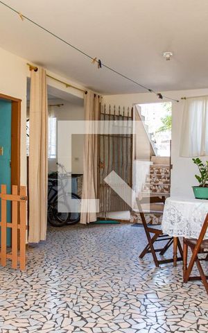 Casa à venda com 400m², 3 quartos e 5 vagas Casa à venda com 400m², 3 quartos e 5 vagasQuintal