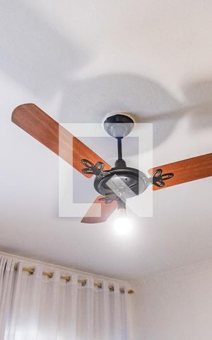 Casa à venda com 400m², 3 quartos e 5 vagas Casa à venda com 400m², 3 quartos e 5 vagasVentilador da sala