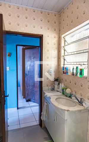 Casa à venda com 400m², 3 quartos e 5 vagas Casa à venda com 400m², 3 quartos e 5 vagasBanheiro