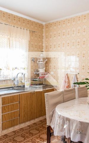 Casa à venda com 400m², 3 quartos e 5 vagas Casa à venda com 400m², 3 quartos e 5 vagasCozinha