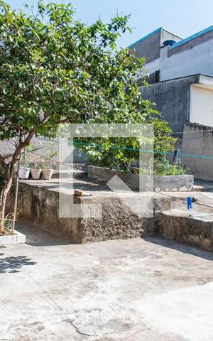 Casa à venda com 400m², 3 quartos e 5 vagas Casa à venda com 400m², 3 quartos e 5 vagasQuintal fundo