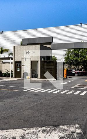 Apartamento à venda com 43m², 2 quartos e 1 vaga Apartamento à venda com 43m², 2 quartos e 1 vagaFachada e portaria