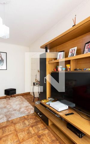 Casa à venda com 190m², 4 quartos e 3 vagas Casa à venda com 190m², 4 quartos e 3 vagasSala