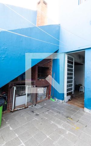 Casa à venda com 190m², 4 quartos e 3 vagas Casa à venda com 190m², 4 quartos e 3 vagasÁrea Externa