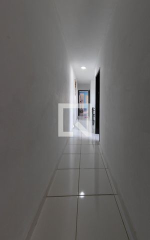 Casa à venda com 190m², 4 quartos e 3 vagas Casa à venda com 190m², 4 quartos e 3 vagasCorredor
