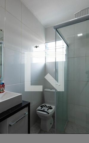 Casa à venda com 190m², 4 quartos e 3 vagas Casa à venda com 190m², 4 quartos e 3 vagasBanheiro