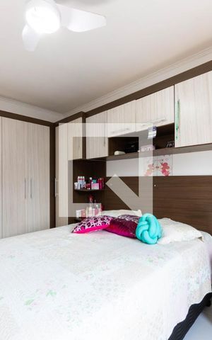 Casa à venda com 190m², 4 quartos e 3 vagas Casa à venda com 190m², 4 quartos e 3 vagasQuarto 2
