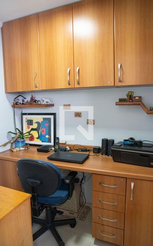 Apartamento à venda com 64m², 2 quartos e 1 vagaEscritório