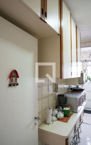 Apartamento à venda com 64m², 2 quartos e 1 vagaCozinha