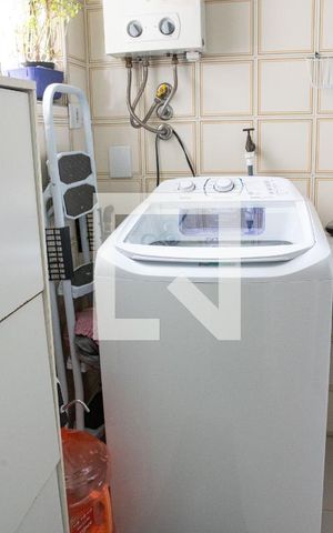 Apartamento à venda com 64m², 2 quartos e 1 vagaÁrea de Serviço