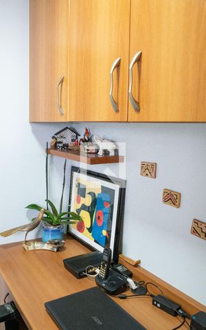 Apartamento à venda com 64m², 2 quartos e 1 vagaEscritório