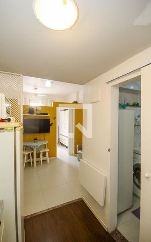 Apartamento à venda com 30m², 1 quarto e 1 vaga Apartamento à venda com 30m², 1 quarto e 1 vagaCozinha