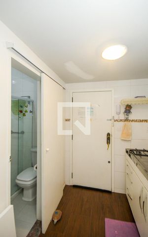 Apartamento à venda com 30m², 1 quarto e 1 vaga Apartamento à venda com 30m², 1 quarto e 1 vagaCozinha