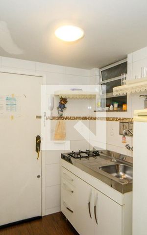 Apartamento à venda com 30m², 1 quarto e 1 vaga Apartamento à venda com 30m², 1 quarto e 1 vagaCozinha