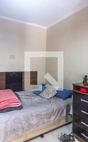 Casa à venda com 143m², 2 quartos e 2 vagas Casa à venda com 143m², 2 quartos e 2 vagasQuarto