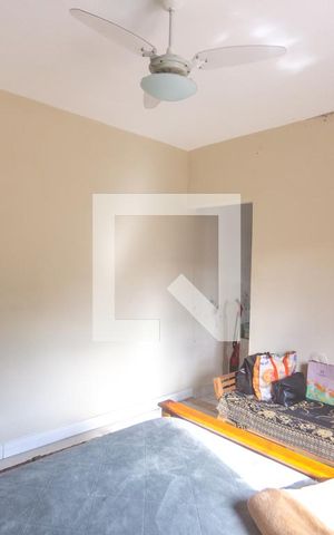 Casa à venda com 143m², 2 quartos e 2 vagas Casa à venda com 143m², 2 quartos e 2 vagasSuíte