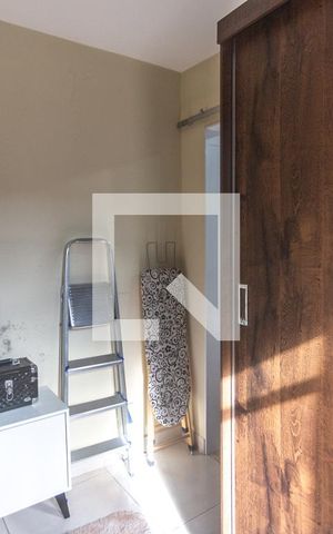 Casa à venda com 143m², 2 quartos e 2 vagas Casa à venda com 143m², 2 quartos e 2 vagasCloset suíte