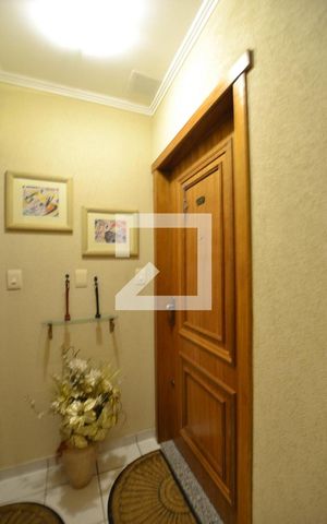 Apartamento à venda com 238m², 3 quartos e 3 vagasEntrada