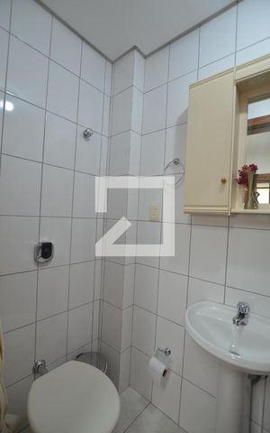 Apartamento à venda com 238m², 3 quartos e 3 vagasBanheiro Serviço