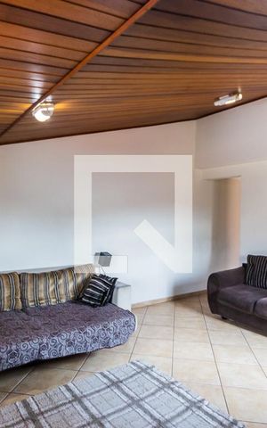 Casa à venda com 259m², 3 quartos e 5 vagas Casa à venda com 259m², 3 quartos e 5 vagasSala 2