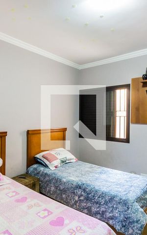 Casa à venda com 259m², 3 quartos e 5 vagas Casa à venda com 259m², 3 quartos e 5 vagasQuarto 2