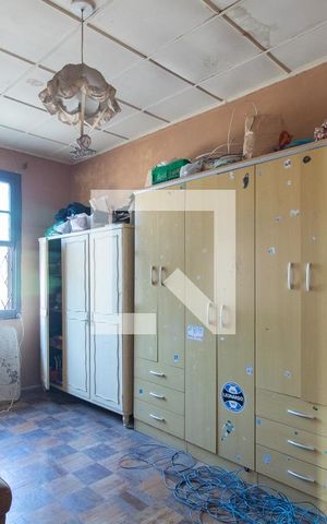 Casa à venda com 300m², 5 quartos e 1 vaga Casa à venda com 300m², 5 quartos e 1 vagaQuarto 4
