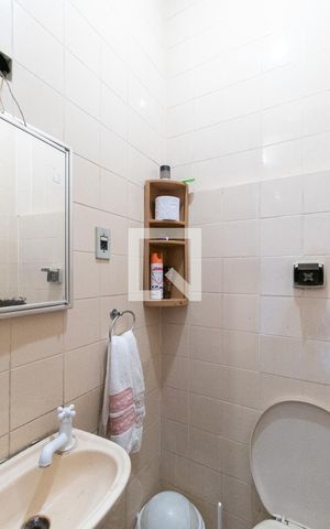 Casa à venda com 300m², 5 quartos e 1 vaga Casa à venda com 300m², 5 quartos e 1 vagaLavabo