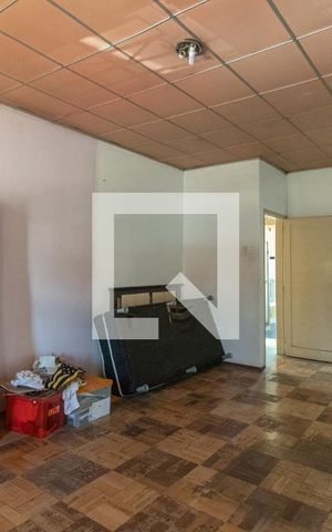 Casa à venda com 300m², 5 quartos e 1 vaga Casa à venda com 300m², 5 quartos e 1 vagaQuarto 3