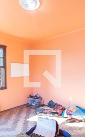 Casa à venda com 300m², 5 quartos e 1 vaga Casa à venda com 300m², 5 quartos e 1 vagaSala